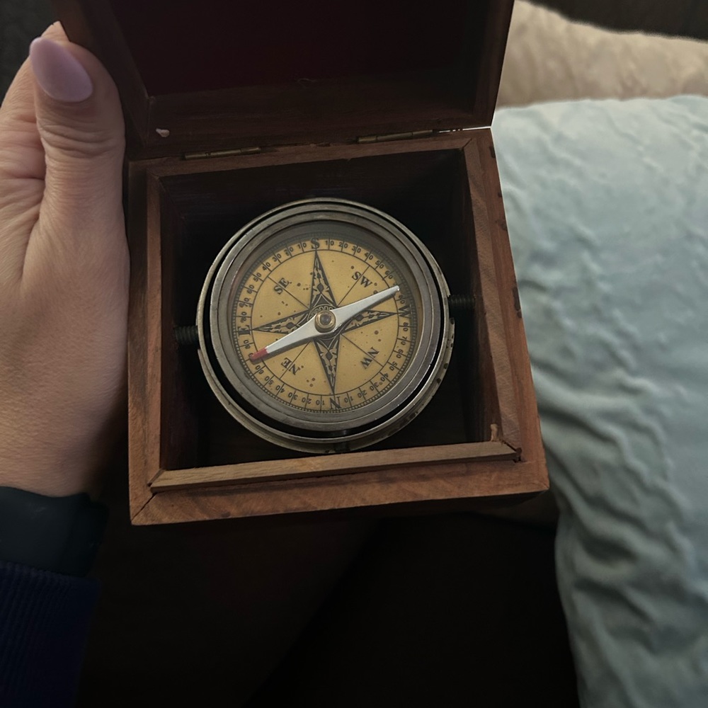Antique miniature Gimbaled boxed compass